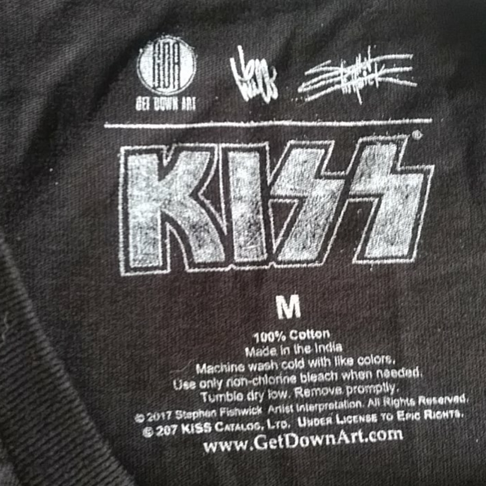 Kiss t-shirt Med Unisex NWOT - Picture 4 of 8